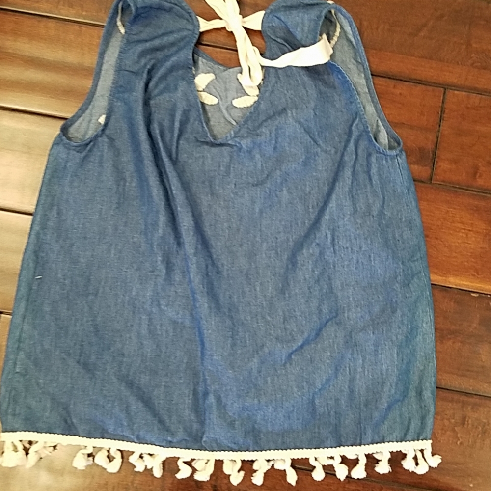 GUC entro Denim Embroidered Top Size Small - Picture 3 of 6